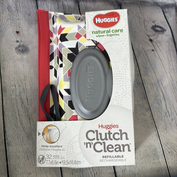 Huggies Natural Care Clutch & Clean Refillable Clutch with 32 Count Wipes NEW - Picture 1 of 2